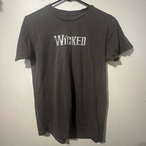 Wicked The Musical Defy Gravity Tour Tshirt - size SMALL